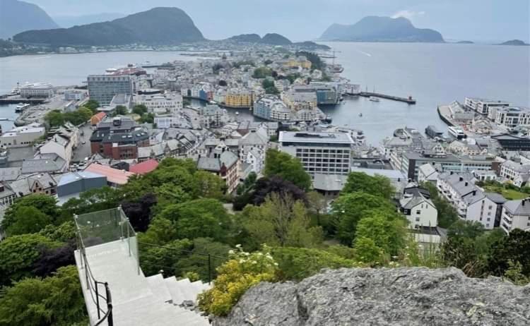 Koselig Garasjeloft! Apartment Langevag Екстериор снимка