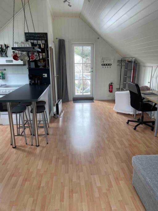 Koselig Garasjeloft! Apartment Langevag Екстериор снимка